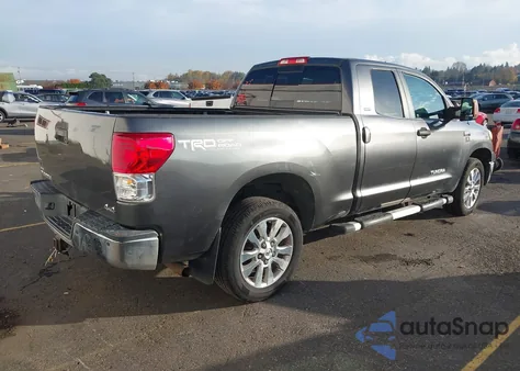 2013 Toyota Tundra Grade 5.7L V8 z USA, uszkodzony, nr VIN 5TFUY5F14DX308292